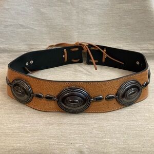 KUDOS BELT Sz  75/30 Thick Leather Metal Medallions Adjustable String Closure